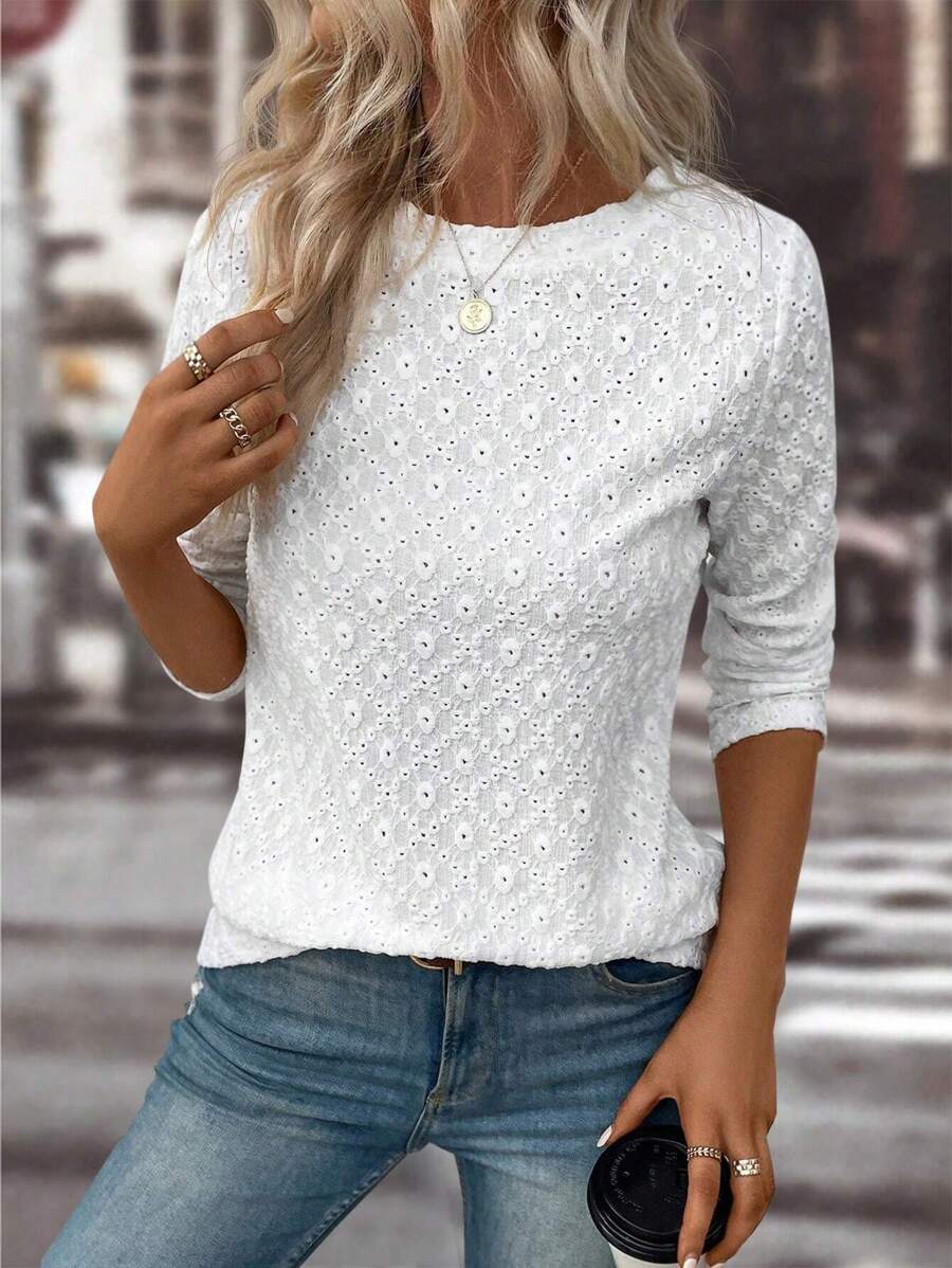 EMERY ROSE Solid Eyelet Embroidery Tee Fall Cloth For Women
