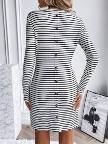 SHEIN LUNE 條紋印花紐扣細節T恤洋裝 - 黑與白 - 查看 1