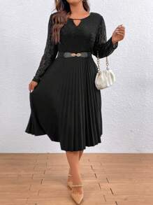 SHEIN LUNE Plus Contrast Lace Keyhole Neckline Pleated Hem Dress Without Belt - Black - View 6