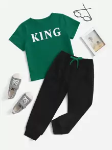 SHEIN Chàng trai trẻ Đồ họa Chữ cái Áo thun & Eo dây rút Quần thể thao - Màu xanh lá cây đậm - Xem 1