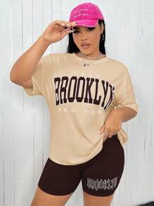 Flirla Hơn Đồ họa Chữ cái Áo thun Thả vai & Quần short đi xe - Màu Khaki - Xem 4