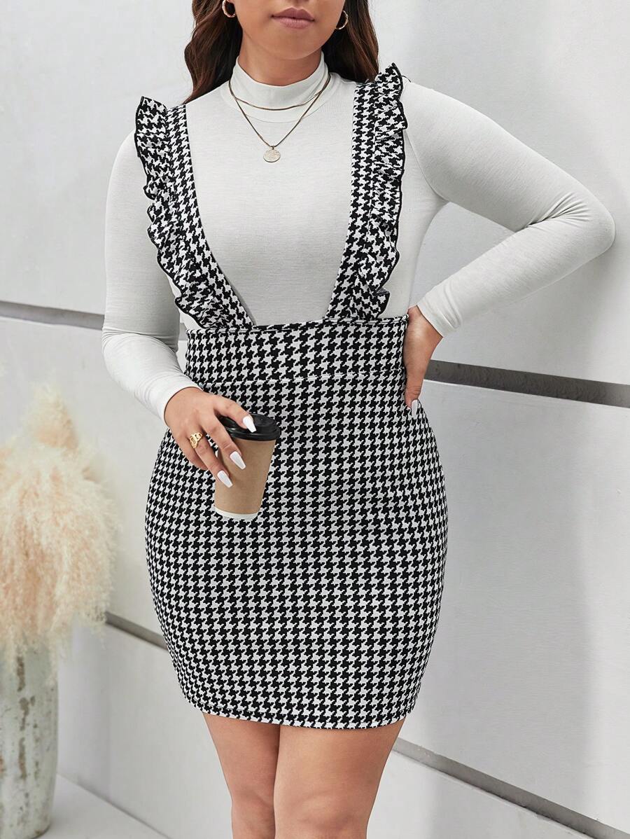 SHEIN Frenchy 大碼千鳥格印花荷葉邊背帶洋裝不帶T恤 - 黑與白 - 查看 1