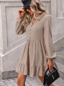 SHEIN LUNE Đầm Nút Viên lá sen màu trơn Giải trí - Màu Khaki - Xem 1