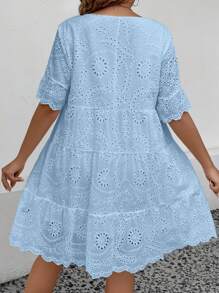 SHEIN LUNE Hơn Lỗ gắn thêu Xù Hoa Sen Đầm Không có thắt lưng - Màu xanh nhạt - Xem 2