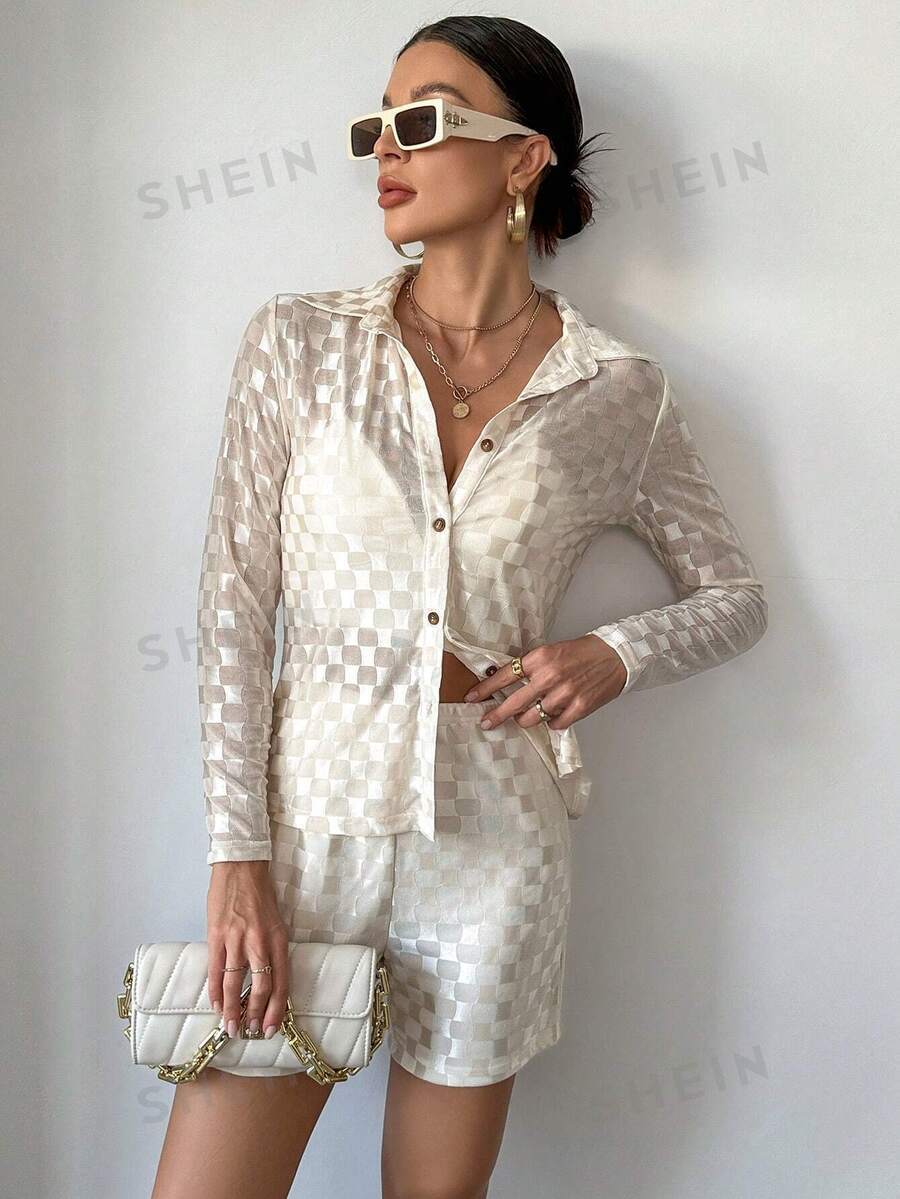 SHEIN Privé Shorts con camiseta unicolor con botón delantero