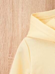 男嬰2入組字母圖案連帽衫