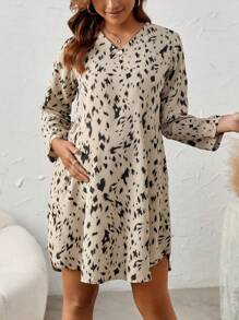 SHEIN 孕婦滿版印花弧形下擺洋裝 - 彩色 - 查看 1