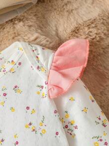 SHEIN Bébé Fille Imprimé Floral À Nœud Papillon À Volants Body & 1 pièce Chapeau & 1 pièce Pantalon & 2 pièces Bavoir ETC - Multicolore - Voir 6