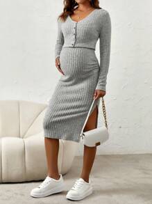 SHEIN 孕妇开叉大腿罗纹针织吊带连衣裙，配有纽扣门襟长袖 T 恤