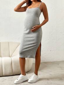 SHEIN 孕妇开叉大腿罗纹针织吊带连衣裙，配有纽扣门襟长袖 T 恤