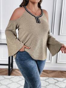 SHEIN LUNE Talla grande Camiseta ribete en contraste de hombros descubiertos manga de campana