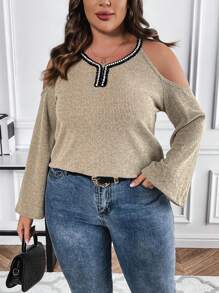 SHEIN LUNE Talla grande Camiseta ribete en contraste de hombros descubiertos manga de campana