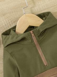 SHEIN Baby Boy Two Tone Letter Patched Detail Half Zip Hooded Jacket