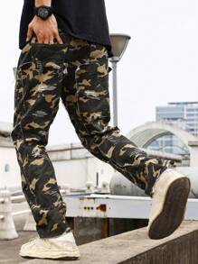 Manfinity EMRG Loose Fit Men's Camouflage Print Straight Leg Jeans - Army Green - View 7
