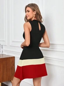 SHEIN Privé 撞色小高領洋裝 - 紅色 - 查看 2