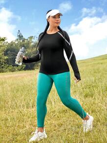 Easithlete Talla grande Camiseta deportiva panel en contraste con agujeros para pulgares