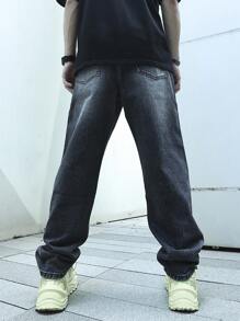 Manfinity EMRG Men Star Patched Straight Leg Jeans