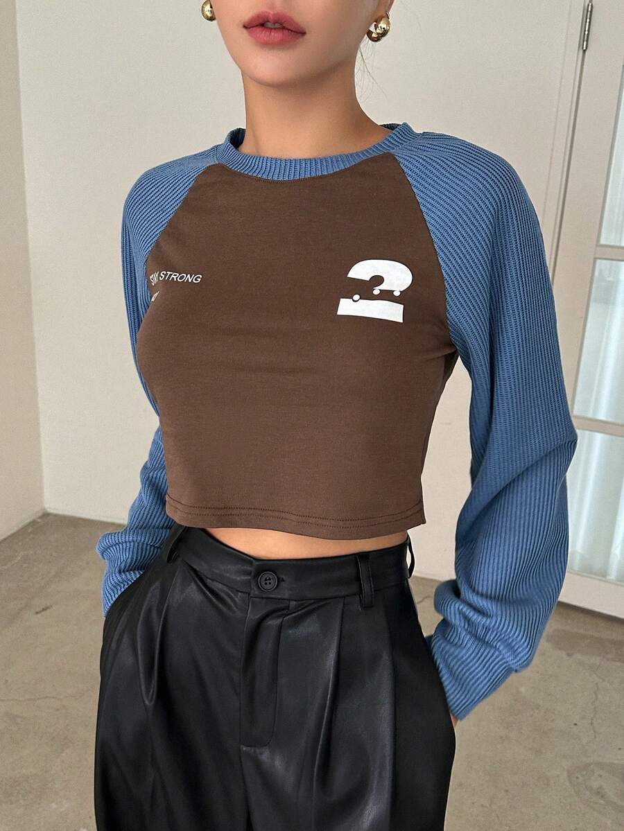 DAZY Letter Graphic Raglan Sleeve Crop Sweatshirt - Multicolor - View 1