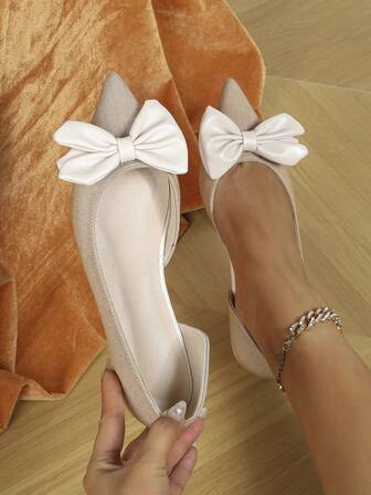 2024 新款夏季女士平底鞋蝴蝶结尖头一脚蹬系带凉鞋，粉色