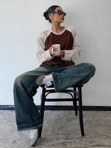 DAZY Thư dập nổi Tương phản Tay Raglan Áo thun - Nhiều màu - Xem 4