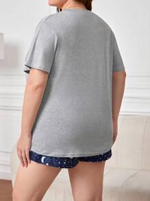 大碼月亮和字母圖形 T 恤和短褲睡衣套裝 - 彩色 - 查看 2