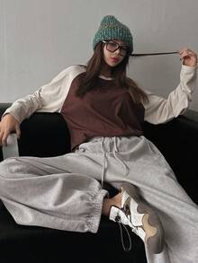 DAZY Thư dập nổi Tương phản Tay Raglan Áo thun - Nhiều màu - Xem 6