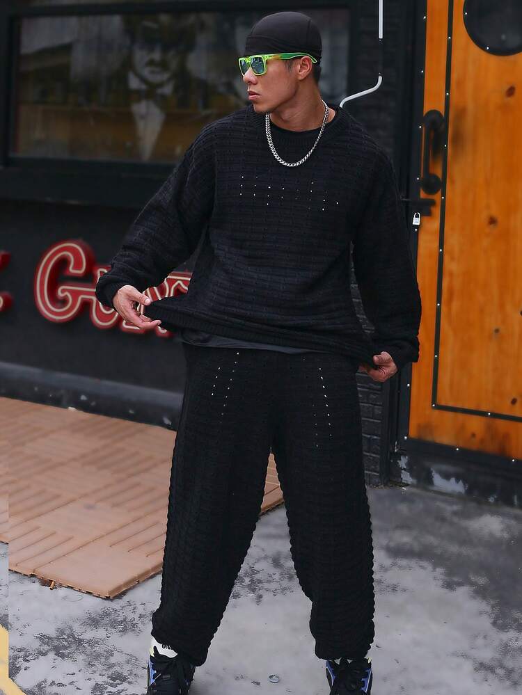 Men Solid Sweater & Knit Pants