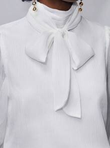 Maija 燈籠袖前繫帶襯衫