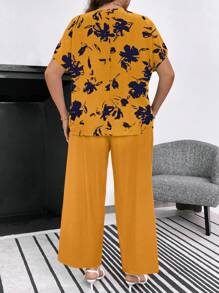 SHEIN LUNE Talla grande Top con estampado floral de manga murciélago & Pantalones de cintura con cordón - Amarillo Mostaza - Ver 2