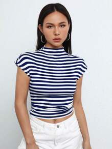 SHEIN EZwear Camiseta crop con estampado de rayas de manga murciélago