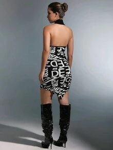 SHEIN Unity Đồ họa Chữ cái Viền không đối xứng Halter Neck Váy len bó sát - Đen và trắng - Xem 2