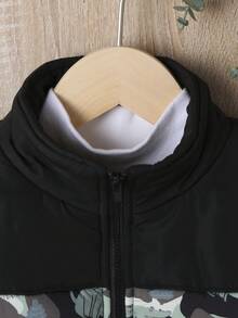SHEIN 男童迷彩印花拉链背心夹棉外套（不含运动衫） - 彩色 - 查看 4