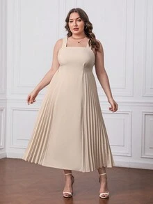 SHEIN Privé 大碼素色百褶下擺吊帶洋裝 - 杏色 - 查看 3