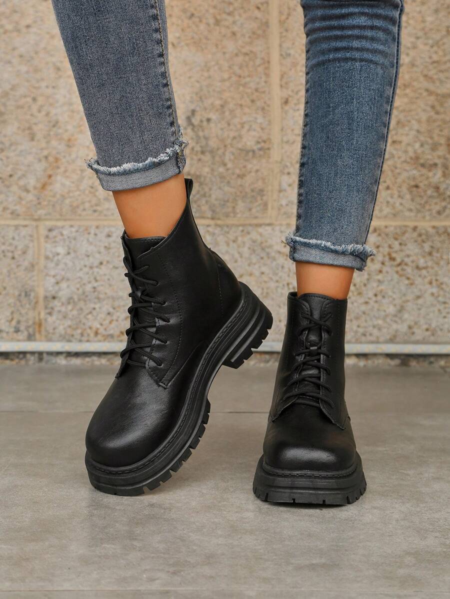 女士時尚英式風格靴子帶防滑橡膠軟底,繫帶摩托車靴子 - 黑色 - 查看 1