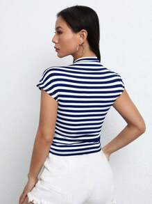 SHEIN EZwear Camiseta crop con estampado de rayas de manga murciélago