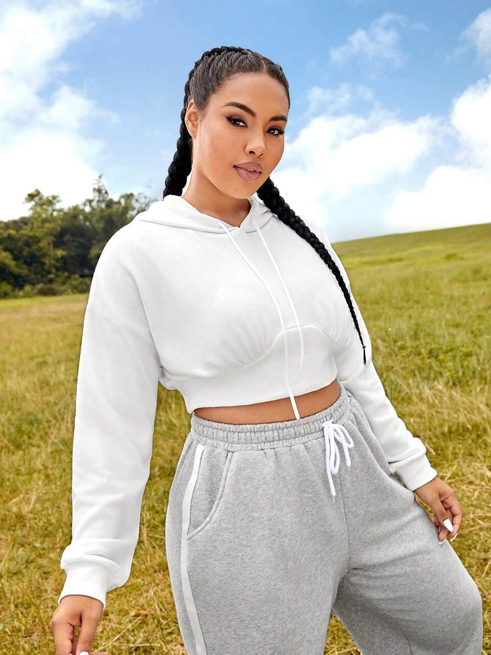 Plus Drop Shoulder Drawstring Hooded Crop Sports Sweatshirt