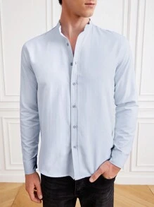 SHEIN Cottnline قميص أمامي بأزرار للرجال بلون واحد - أزرق فاتح اللون - مشاهدة 6