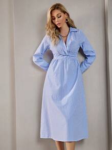 SHEIN BIZwear 條紋印花交疊領洋裝 - 藍白色 - 查看 4