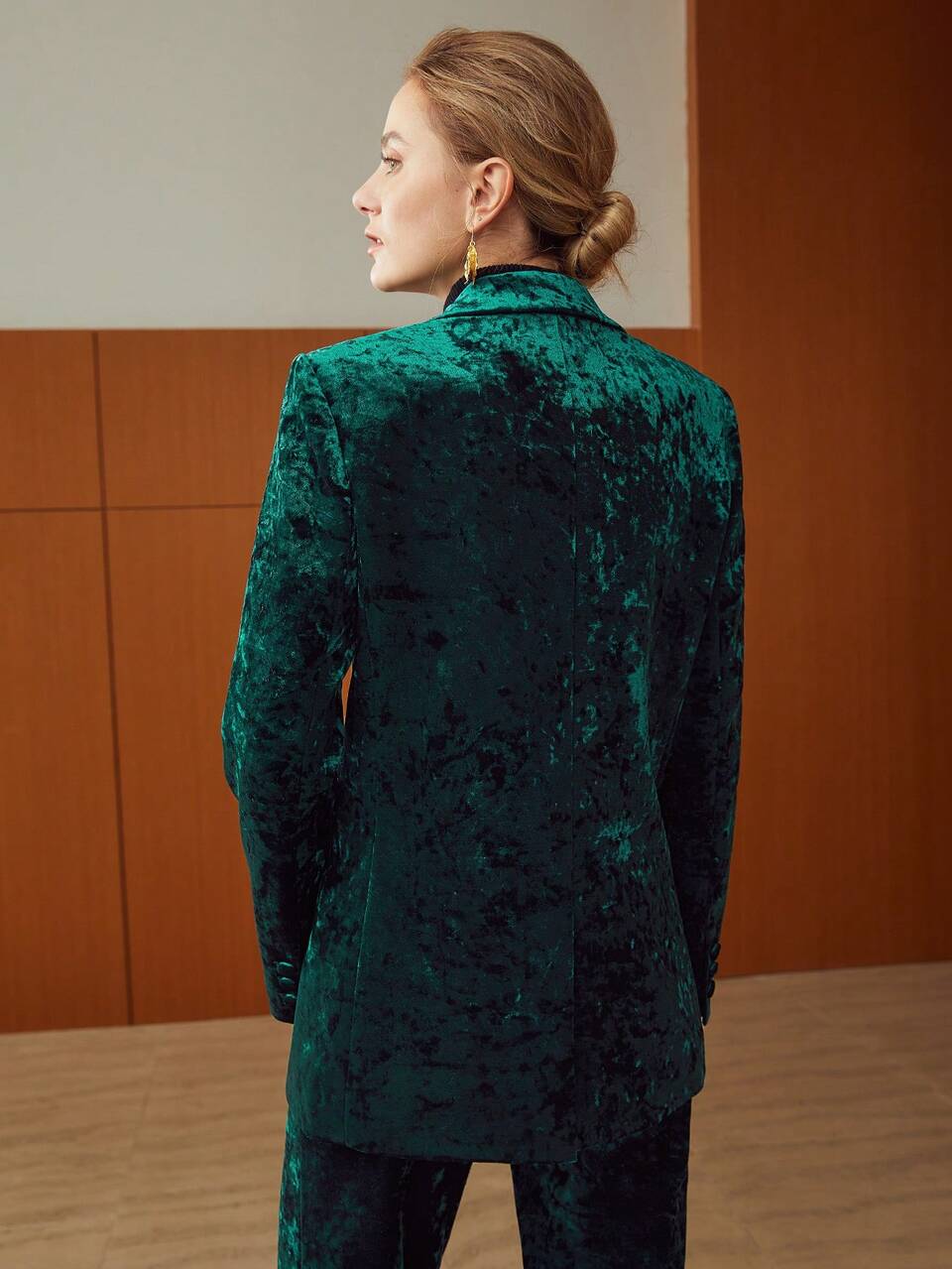 CRUSHED VELVET BLAZER