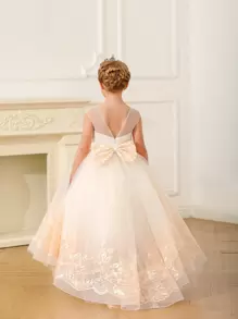 少女無袖蕾絲香檳色公主裙,帶蓬蓬裙,適用於展示和演出