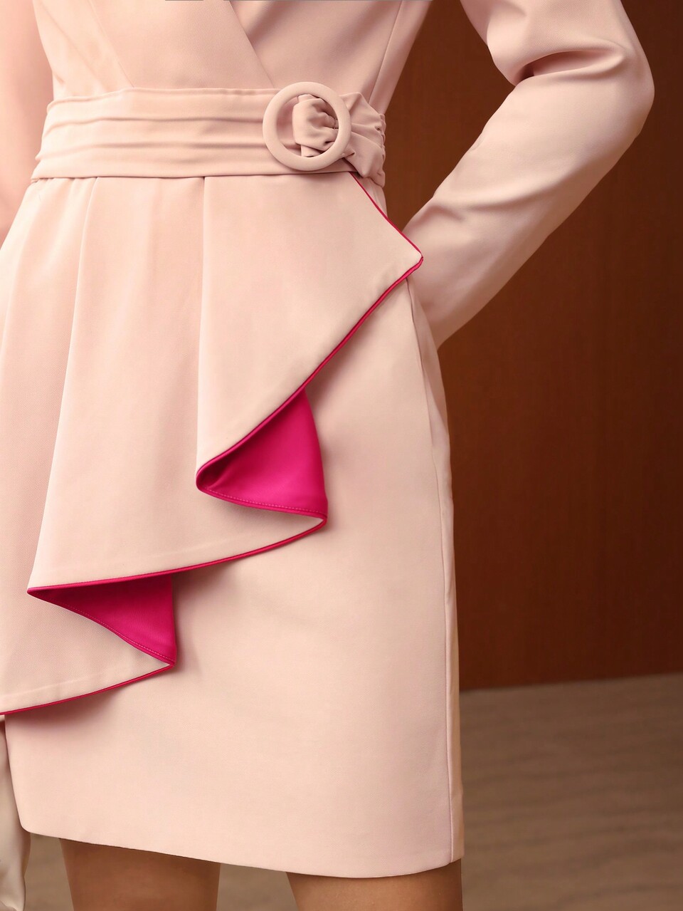 BELTED FLOUNCE DETAIL DRESS
