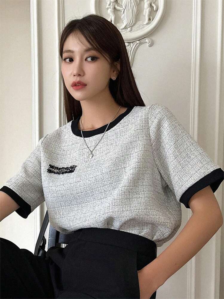 DAZY Patched Detail Contrast Binding Tee - Light Grey - View 1