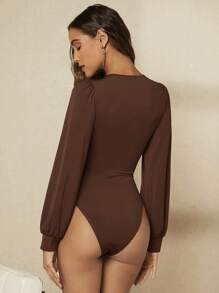 BizChic Body de cuello profundo de manga farol fruncido - Marrón Chocolate - Ver 2