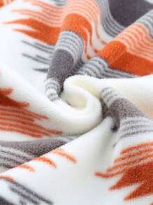 Astylish Western Wear Women Geometric Pattern Long Sleeve Snap Buttoned Zippered Pockets Fleece Jacket