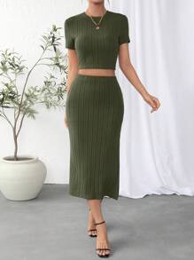 SHEIN Essnce Solid Crop Tee & Split Thigh Skirt - Army Green - View 6