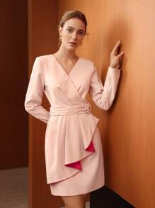 MOTF PREMIUM 交疊領環鏈不對稱下擺洋裝 - 淺粉色 - 查看 9