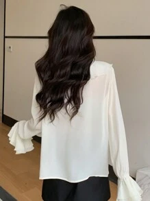 DAZY Blusa unicolor ribete con fruncido de manga amplia - Blanco - Ver 2