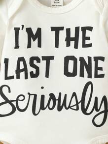 SHEIN Baby Girl Slogan Graphic Bodysuit
