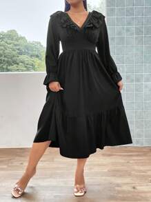 Flirla 大碼荷葉邊喇叭袖洋裝 - 黑色 - 查看 1