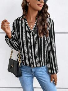 SHEIN LUNE Ditsy Floral Print Notched Neckline Lantern Sleeve Blouse - Black and White - View 5